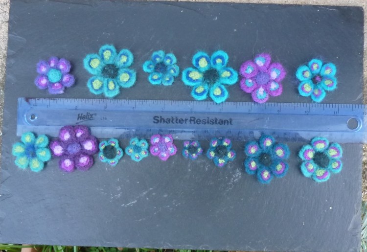 HumbuckleCreations tiny flowers